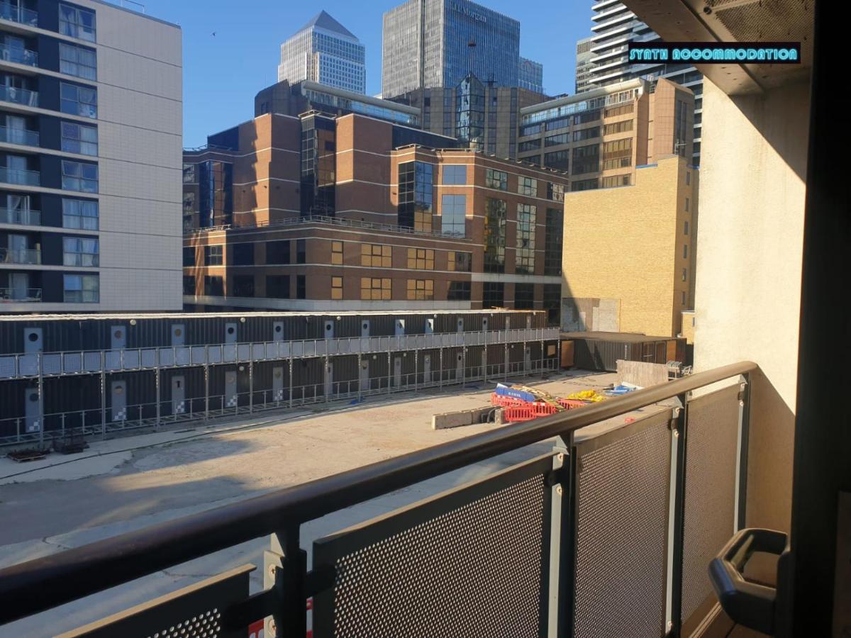80S Retro 1Bed Studio Serviced Apartment Canary Wharf Perfect For Solo & Couple Travellers ロンドン エクステリア 写真