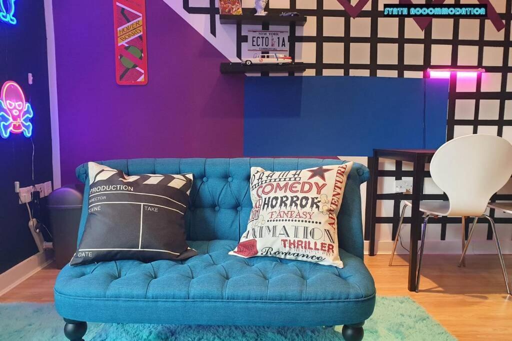 80S Retro 1Bed Studio Serviced Apartment Canary Wharf Perfect For Solo & Couple Travellers ロンドン エクステリア 写真